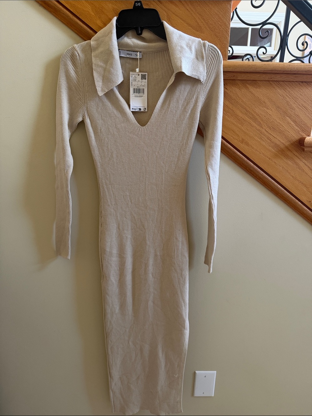 MNG Committed Beige Ribbed Collared V-Neck Long Sleeve Maxi Dress size 4 NWT